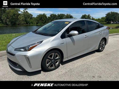 2022 Toyota Prius XLE