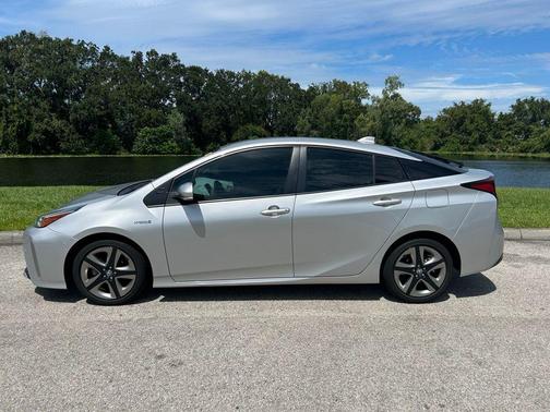 2022 Toyota Prius XLE