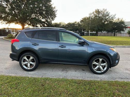 2013 Toyota RAV4 LE