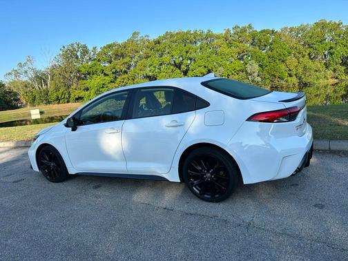 Ice Cap 2023 Toyota Corolla XSE