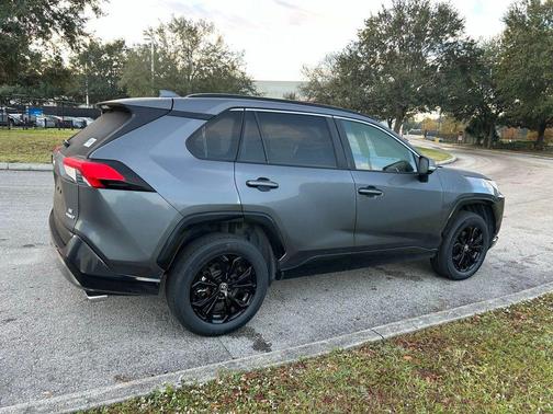 2023 Toyota RAV4 Hybrid SE