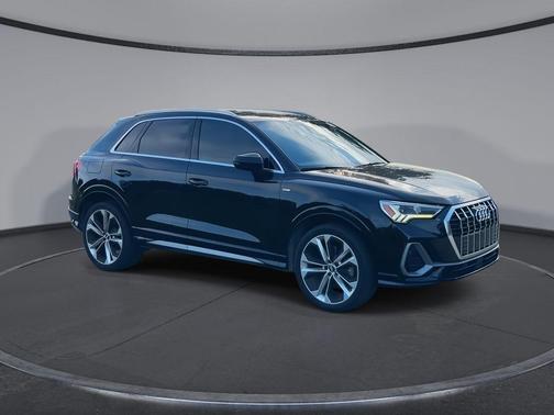 Mythos Black Metallic 2020 Audi Q3 45 S line Premium Plus