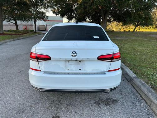 2022 Volkswagen Passat 2.0T SE