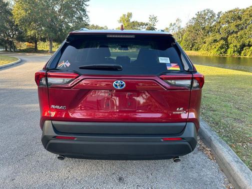 2024 Toyota RAV4 Hybrid LE
