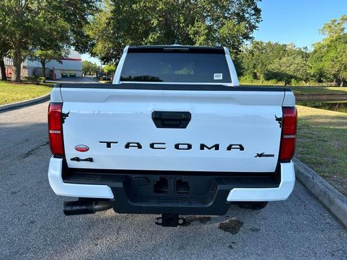 Ice Cap 2026 Toyota Tacoma SR5