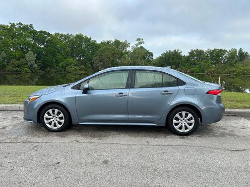 2025 Toyota Corolla Hybrid SE