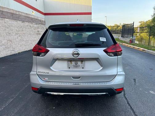 Brilliant Silver 2018 Nissan Rogue S