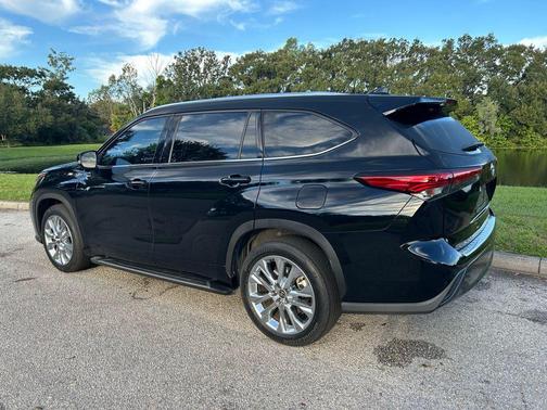 2023 Toyota Highlander Limited