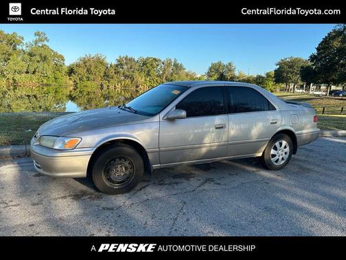 2001 Toyota Camry LE