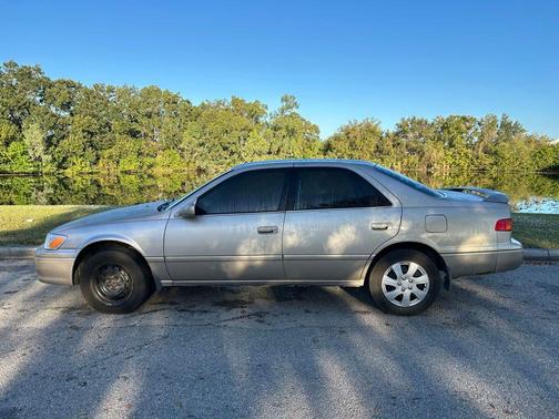 2001 Toyota Camry LE