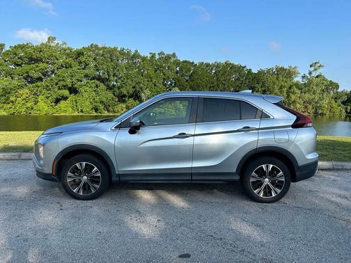 Alloy Silver Metallic 2022 Mitsubishi Eclipse Cross SE