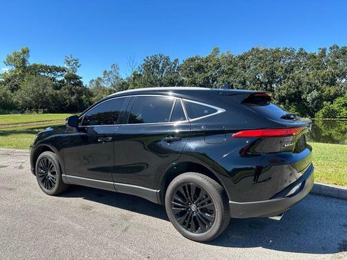 2022 Toyota Venza XLE