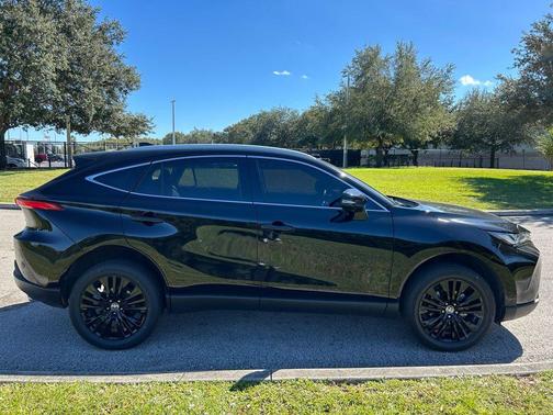 2022 Toyota Venza XLE