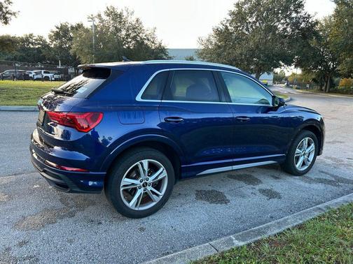 2023 Audi Q3 Premium 45 TFSI S line quattro Tiptronic