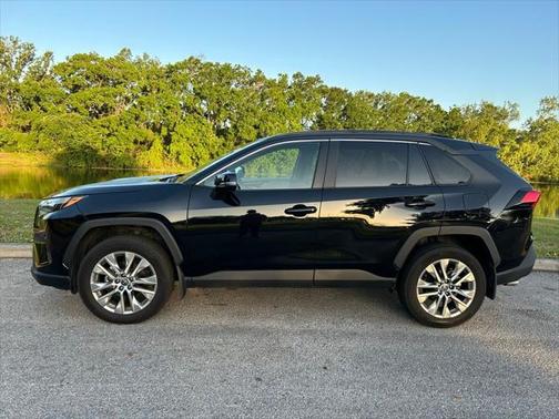 2024 Toyota RAV4 XLE Premium
