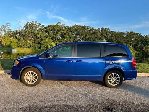 Indigo Blue Clearcoat 2020 Dodge Grand Caravan SXT