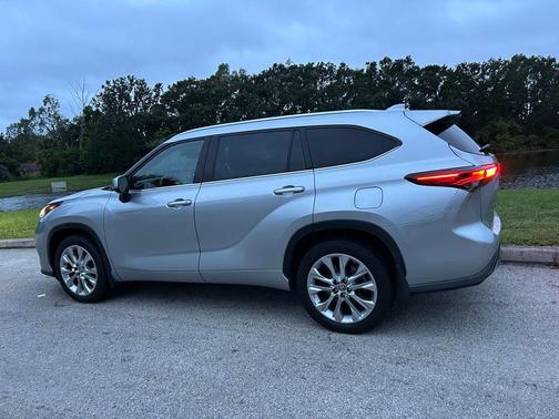 2021 Toyota Highlander Limited