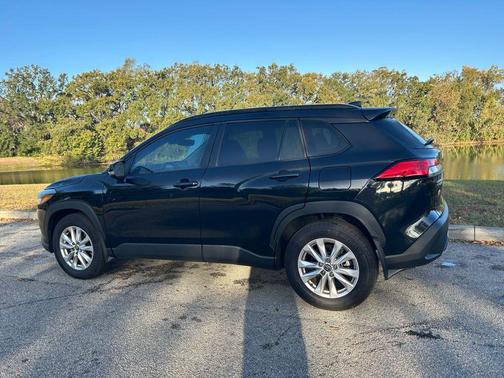 2025 Toyota Corolla Cross LE