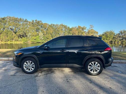 2025 Toyota Corolla Cross LE