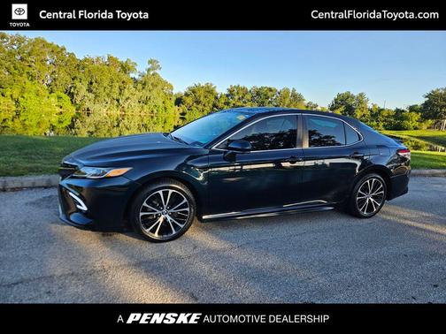 2020 Toyota Camry SE
