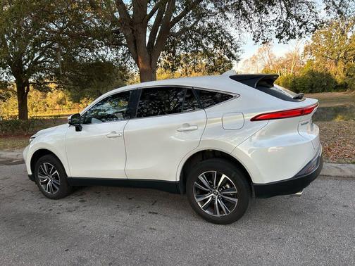 2023 Toyota Venza LE