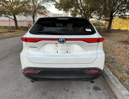 2023 Toyota Venza LE