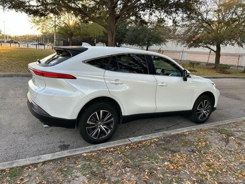 2023 Toyota Venza LE