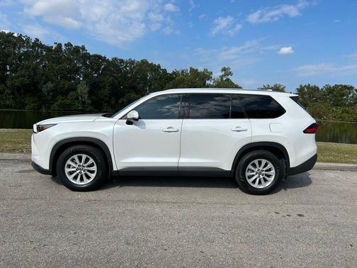 2024 Toyota Grand Highlander XLE