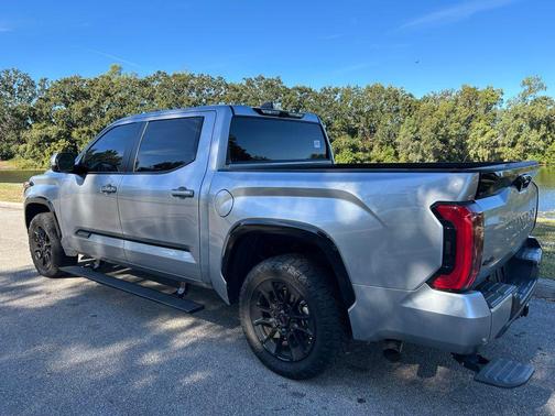 2024 Toyota Tundra Hybrid Platinum