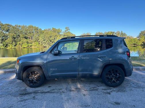 2017 Jeep Renegade Altitude