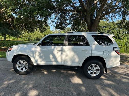 Ice Cap 2024 Toyota 4Runner SR5