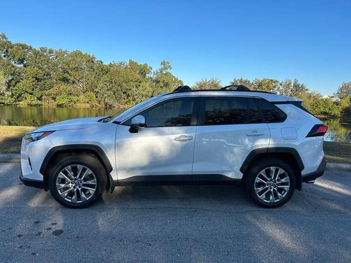 2024 Toyota RAV4 XLE Premium