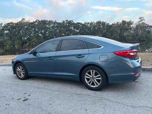 2017 Hyundai SONATA SE