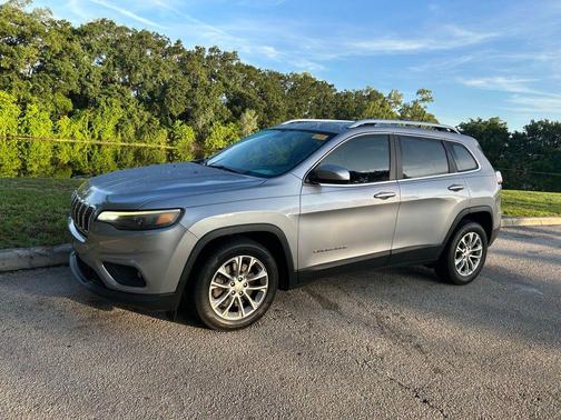 Billet Silver Metallic Clearcoat 2019 Jeep Cherokee Latitude