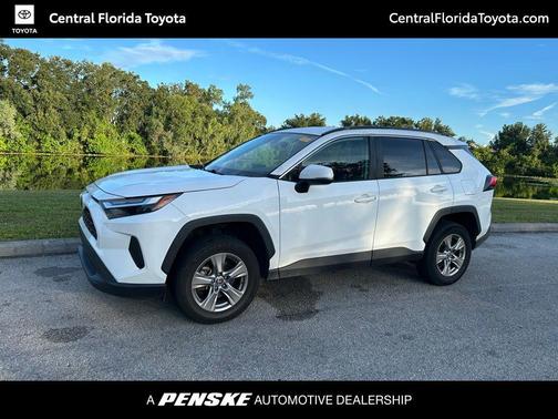2022 Toyota RAV4 XLE