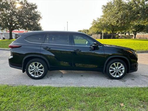 2024 Toyota Highlander Limited