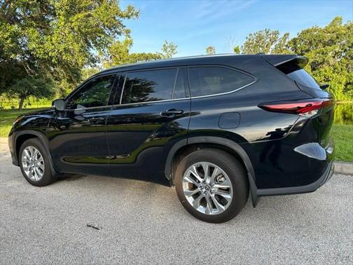 2024 Toyota Highlander Limited