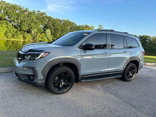 Gray Pearl 2022 Honda Pilot AWD TrailSport