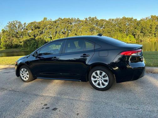 2023 Toyota Corolla Hybrid LE