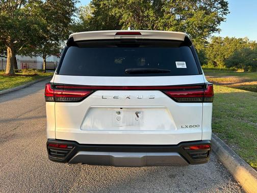 Eminent White Pearl 2025 Lexus LX 600 Luxury
