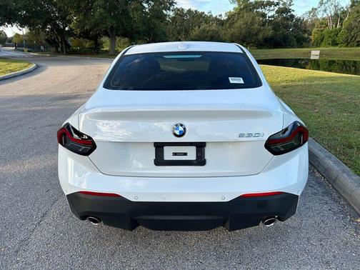 2023 BMW 230 i