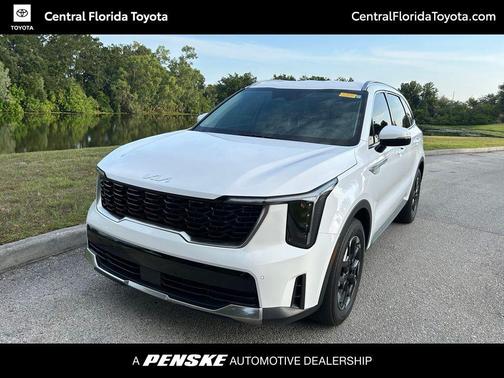 Glacial White Pearl 2025 Kia Sorento S