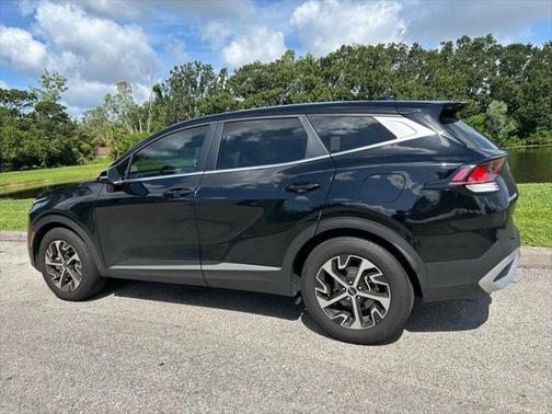 2025 Kia Sportage EX