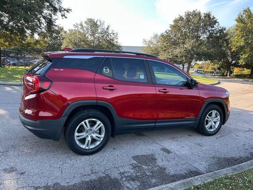 2022 GMC Terrain SLE