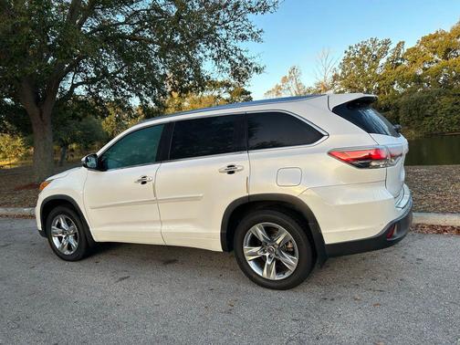 2016 Toyota Highlander Limited