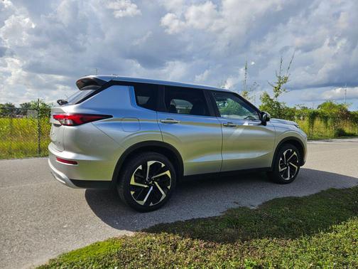 2024 Mitsubishi Outlander SE 2.5 S-AWC