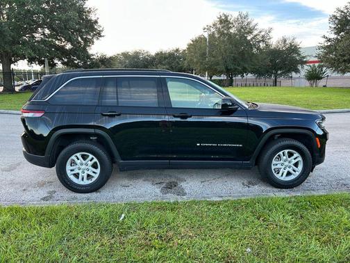 2024 Jeep Grand Cherokee Laredo