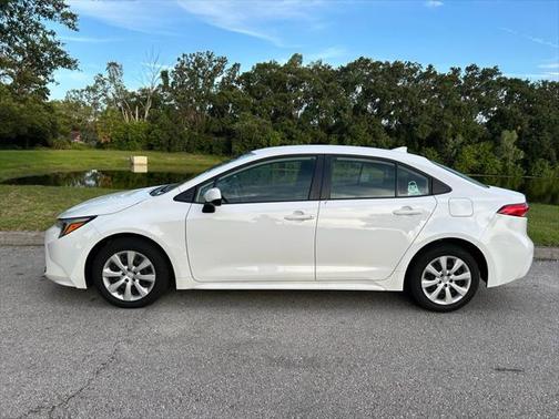 2024 Toyota Corolla Hybrid LE