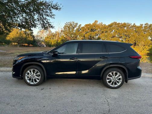 2025 Toyota Highlander Limited