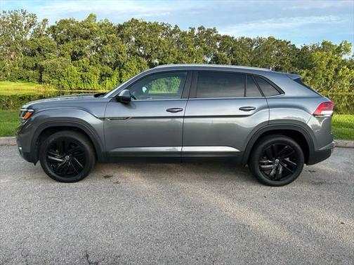 2022 Volkswagen Atlas Cross Sport 2.0T SE w/Technology